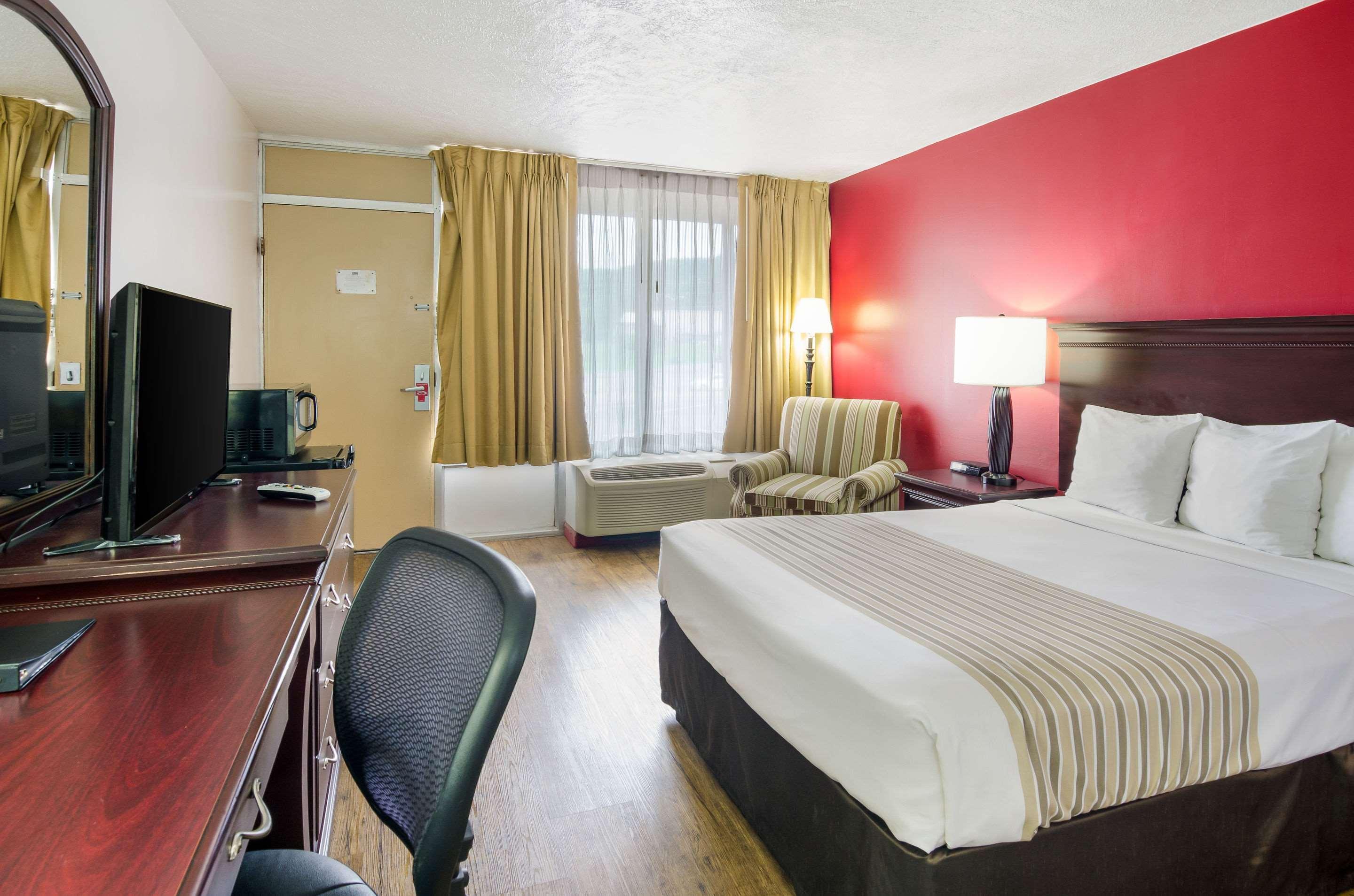 Econo Lodge Marion I-81 Bagian luar foto