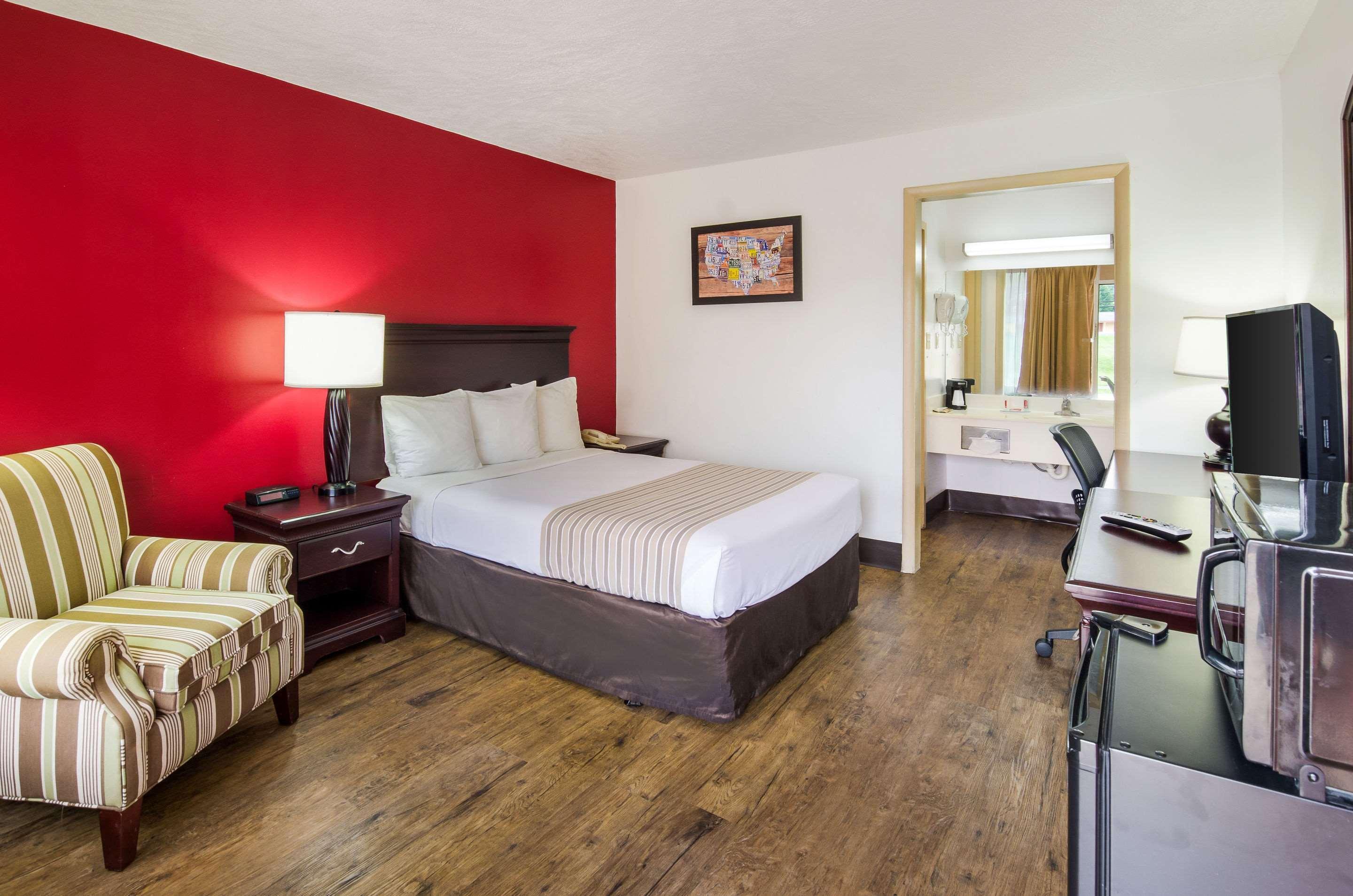 Econo Lodge Marion I-81 Bagian luar foto