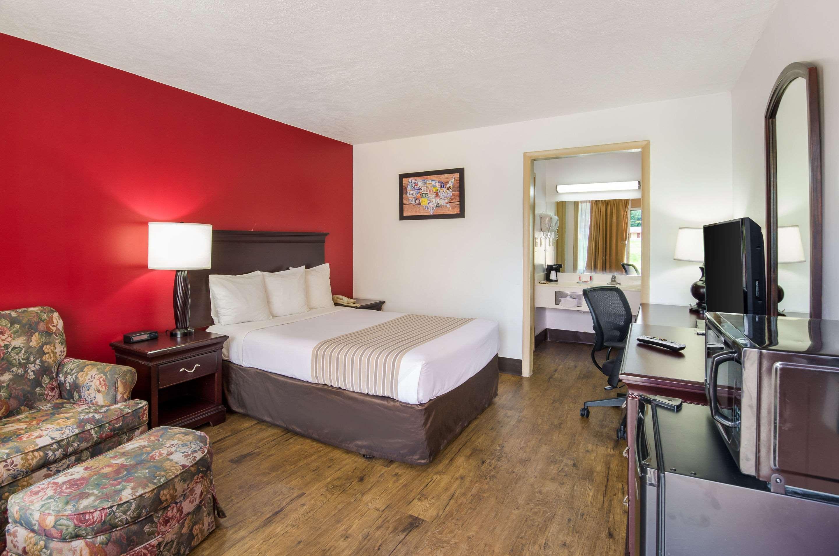 Econo Lodge Marion I-81 Bagian luar foto