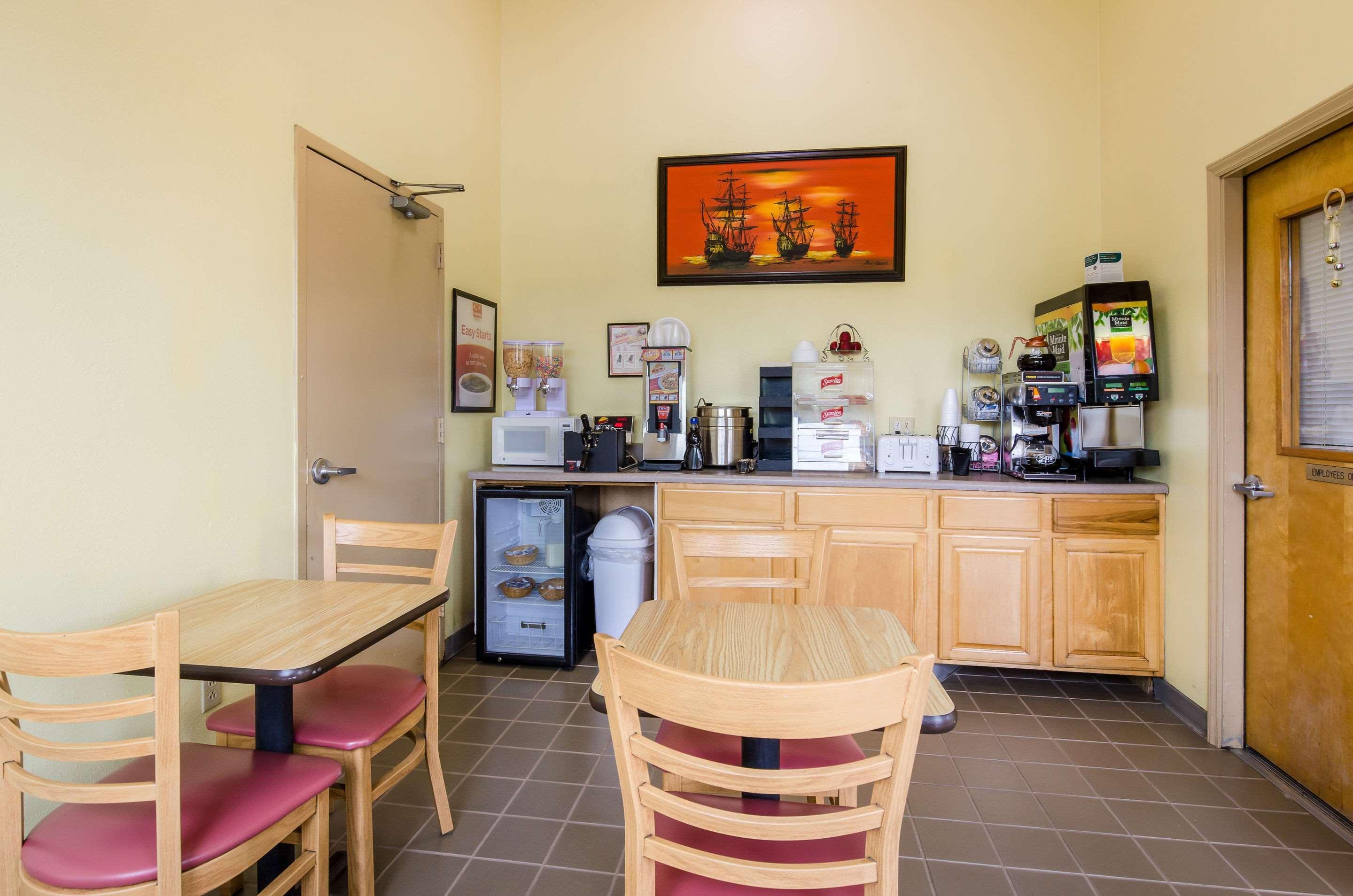 Econo Lodge Marion I-81 Bagian luar foto