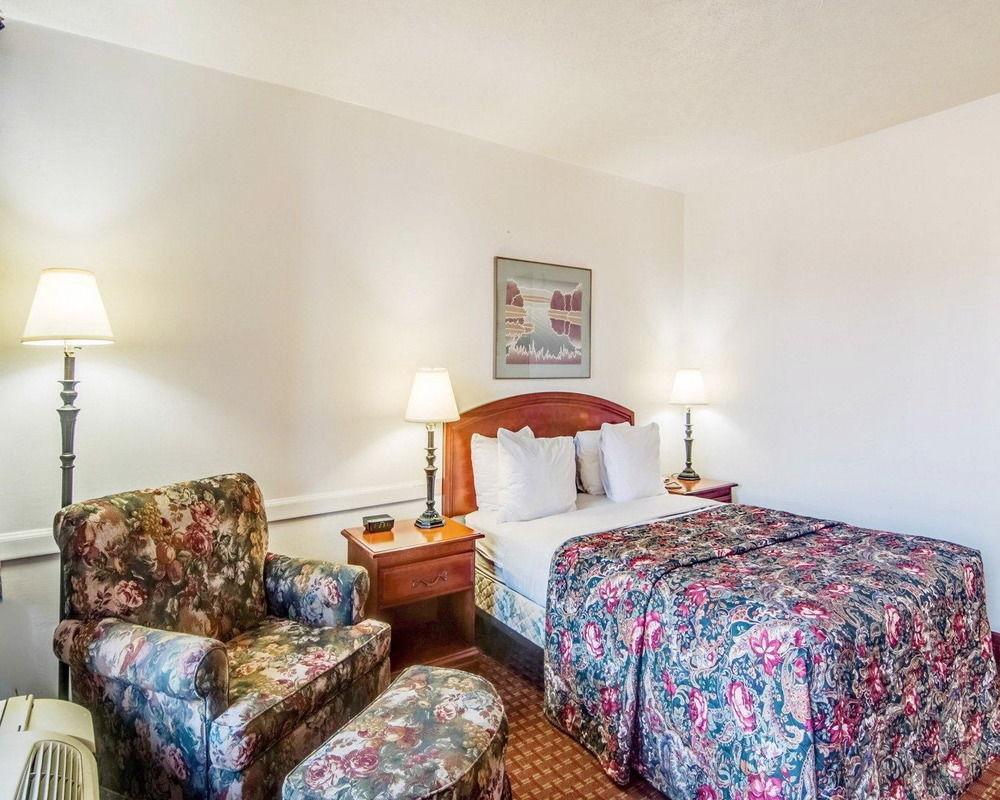 Econo Lodge Marion I-81 Bagian luar foto