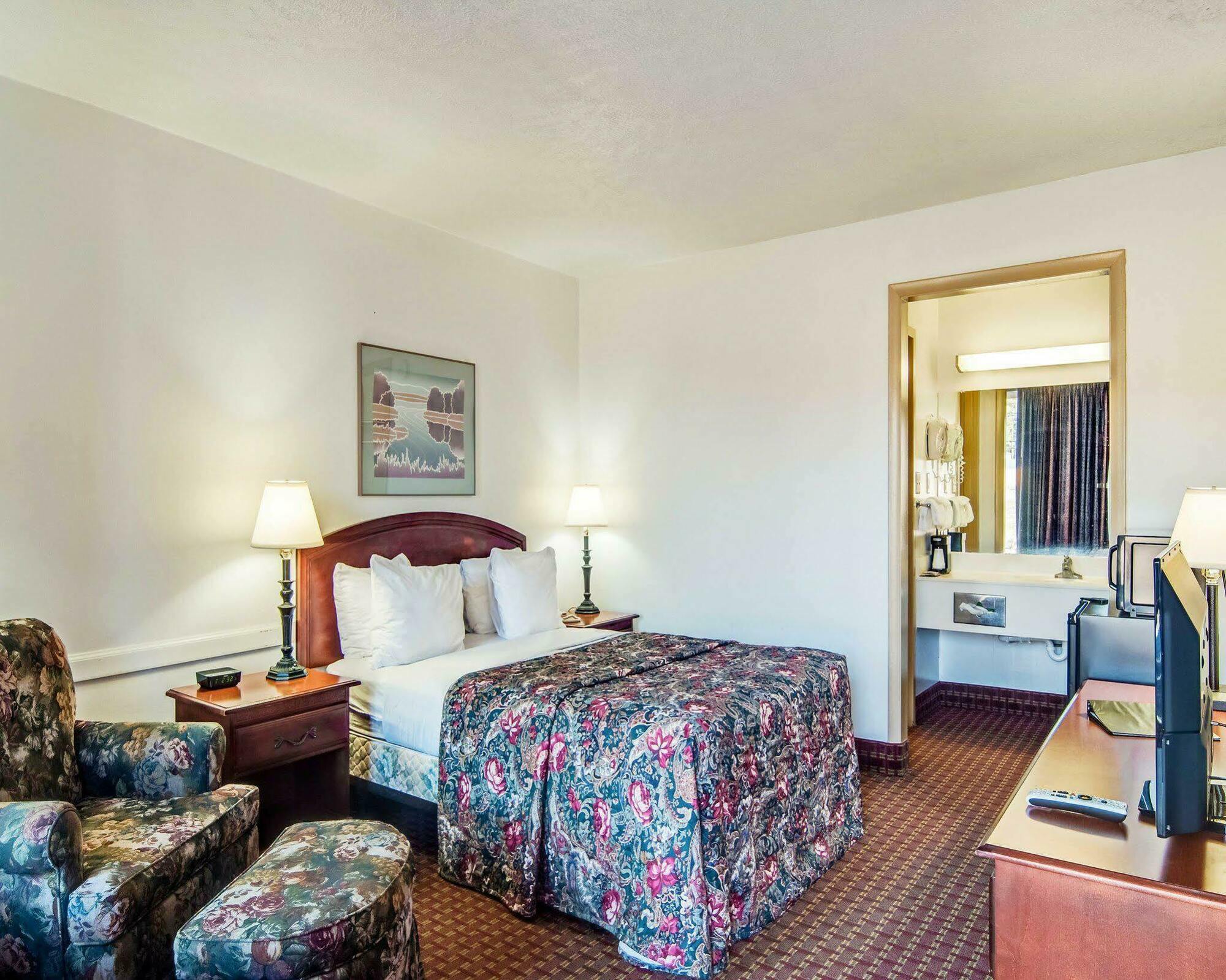 Econo Lodge Marion I-81 Bagian luar foto
