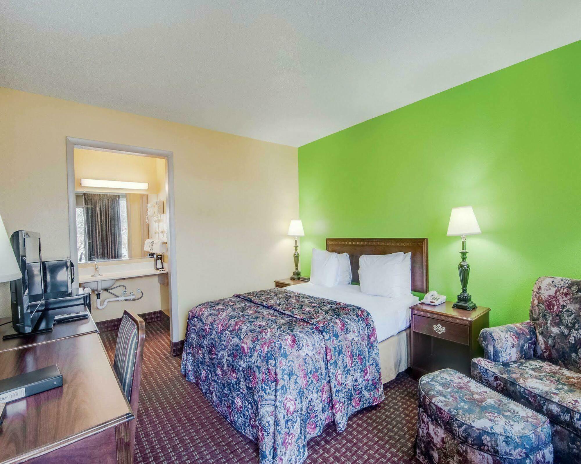 Econo Lodge Marion I-81 Bagian luar foto