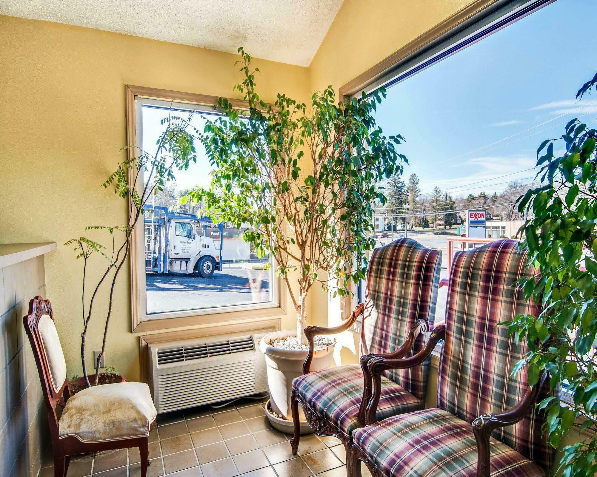 Econo Lodge Marion I-81 Bagian luar foto